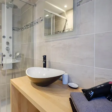 L'atelier - Hyper Centre De - Proche Insead Apartment